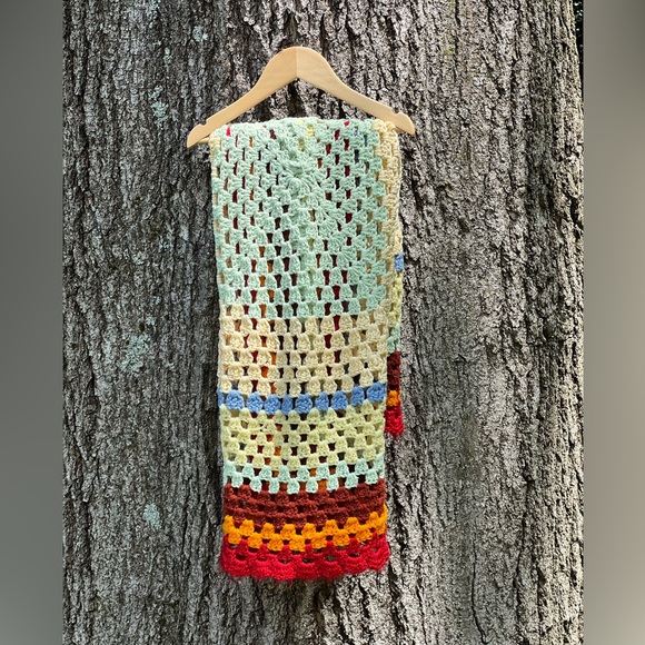 Vintage Handmade Cottagecore Crochet Rainbow Throw Blanket or Baby Blanket - Picture 2 of 4